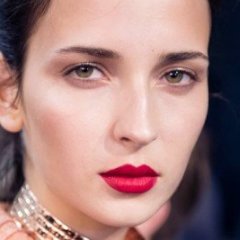 How to Wear Matte Lipstick When Your Lips Are Dry