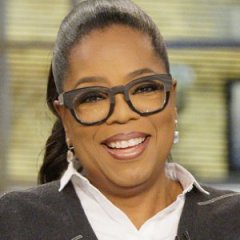 27 Beautiful Celebrity Women Who Seem to Be Aging Backwards