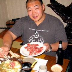How to Eat Like a Sumo Wrestler How to Eat Like a Sumo Wrestler