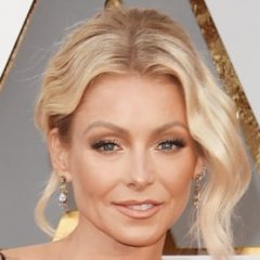 The Shady Side of Kelly Ripa The Shady Side of Kelly Ripa
