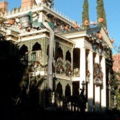 Disneyland's Haunted Mansion May Actually Be Haunted Disneyland's Haunted Mansion May Actually Be Haunted