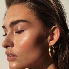 How to Achieve the Ultimate 'No Makeup' Look How to Achieve the Ultimate 'No Makeup' Look