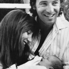 Bruce Springsteen's Daughter Has Grown Up to Be Gorgeous