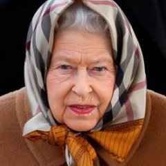 Queen Elizabeth Just Broke Her Number 1 Fashion Rule Queen Elizabeth Just Broke Her Number 1 Fashion Rule