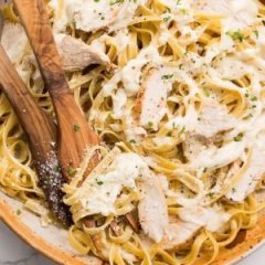 Copycat Olive Garden Chicken Alfredo