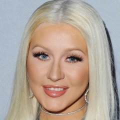 Christina Aguilera Backs Up Lady Gaga Against R. Kelly Christina Aguilera Backs Up Lady Gaga Against R. Kelly