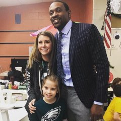 Alshon Jeffery Visits Kid In Class After Letter Goes Viral Alshon Jeffery Visits Kid In Class After Letter Goes Viral