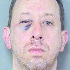 Ex-NFL Player Takes Care of an Alleged Peeping Tom By Himself Ex-NFL Player Takes Care of an Alleged Peeping Tom By Himself