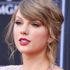 Taylor Swift Stuns in Yellow Gown for Elle UK Taylor Swift Stuns in Yellow Gown for Elle UK