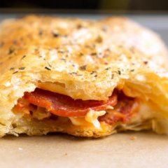 The Untold Truth of Hot Pockets The Untold Truth of Hot Pockets